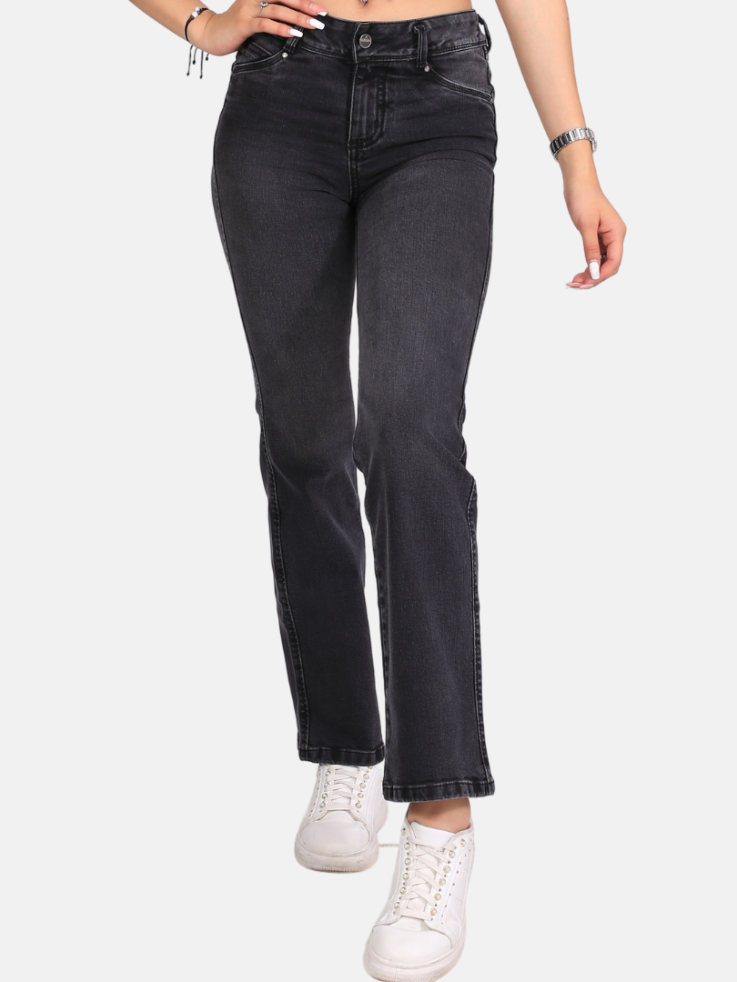 Jean bota recta gris oscuro clásico con bolsillos