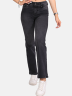 Jean bota recta gris oscuro clásico con bolsillos